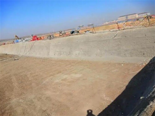 富蕴高铁桩基础建设
